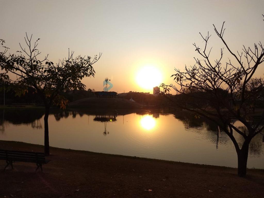 O sol tem nascido às 5h30 e, quando adotado, o horário de verão permite maior aproveitamento da luz natural 
