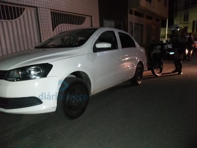 O Voyage foi abordado ainda no bairro Limoeiro pouco depois do crime praticado no domingo