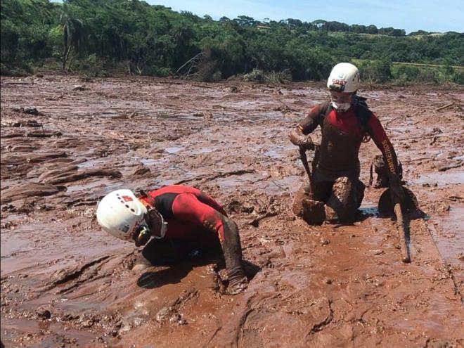 Bombeiros procuram até hoje por corpos dos desaparecidos na catástrofe ocorrida em 25 de janeiro de 2019 na área da Vale no município de Brumadinho