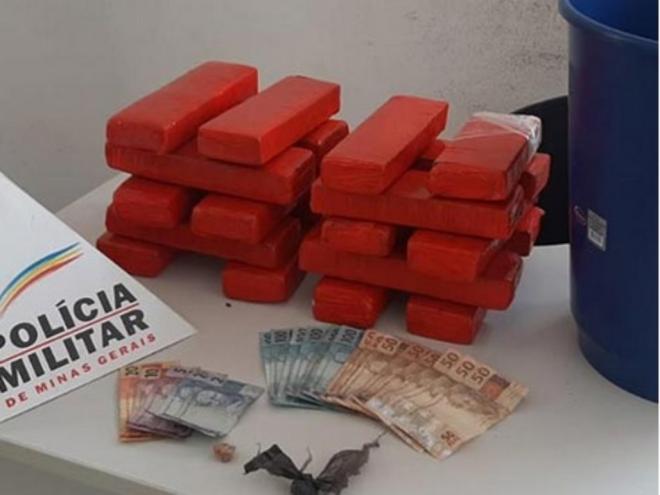 Droga foi encontrada no quarto do homem, na Vila São Geraldo em Itabira 