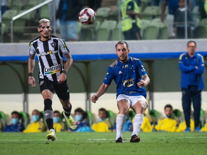 Raposa ficou no 0 a 0 diante do Botafogo