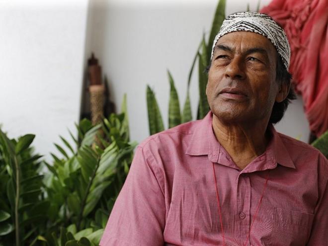 Ailton Krenak é um dos maiores líderes indígenas do Brasil e ativista do movimento socioambiental