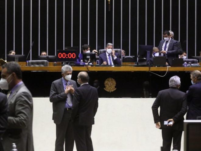 Texto foi aprovado na noite de quarta-feira e proposta agora vai à apreciação pelo Senado