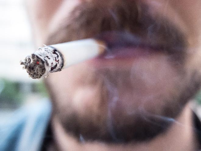 Quem quer parar de fumar deve se inscrever no programa a partir de segunda-feira