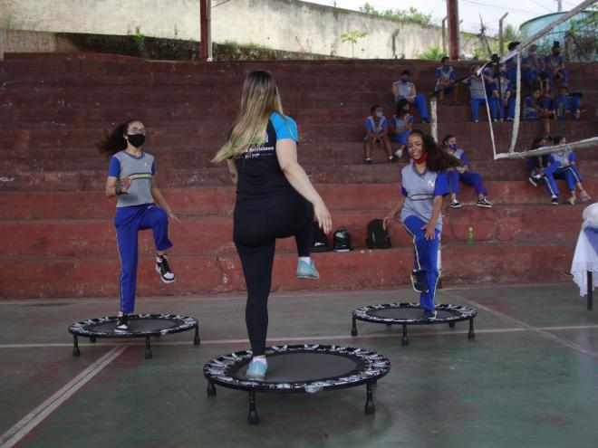 Os materiais foram entregues em todas as escolas municipais de Coronel Fabriciano
