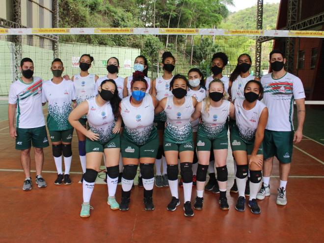 Equipes do vôlei feminino e masculino encaram disputas dentro de quadra nestes dias