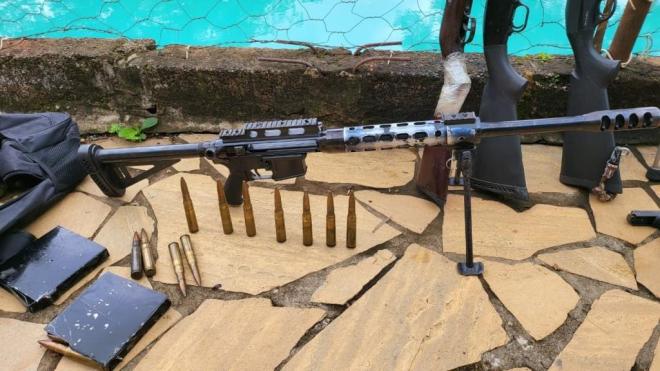 No arsenal apreendido está, inclusive, arma com potencial de fogo antiaéreo 