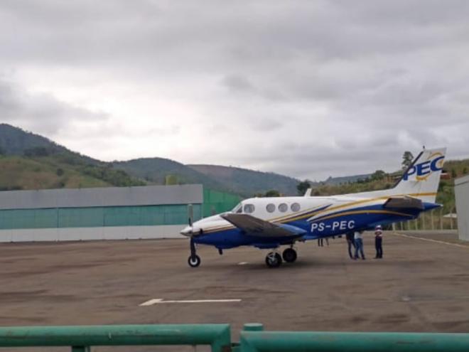 A empresa que tinha fretado o primeiro avião que caiu enviou outra aeronave para o traslado do corpo da cantora e do tio, para Goiás