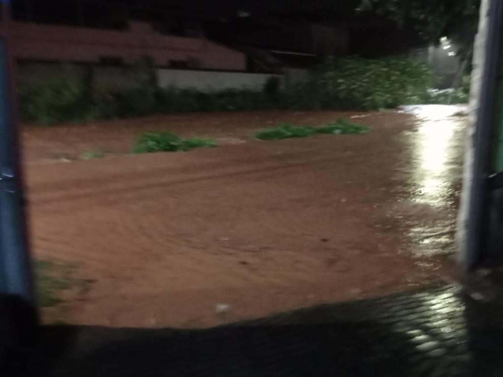 Cheia do Caladão na madrugada de hoje em Coronel Fabriciano 