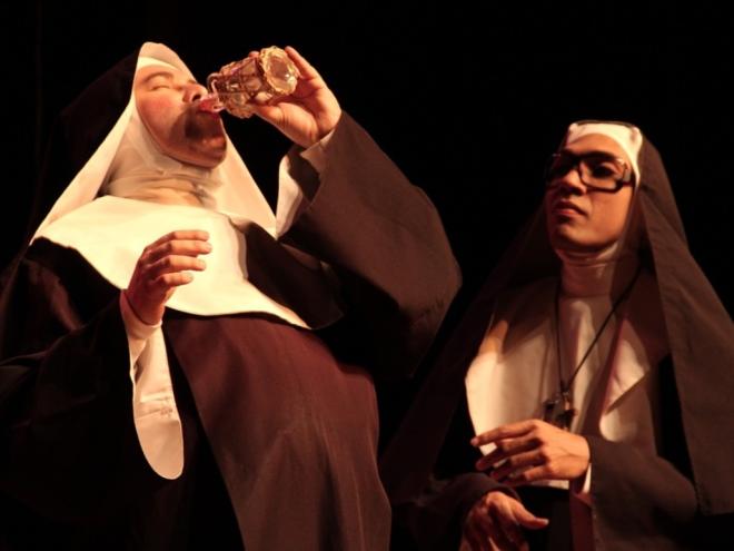 Personagens marcantes da carreira do grupo retornam ao palco neste sábado (13)