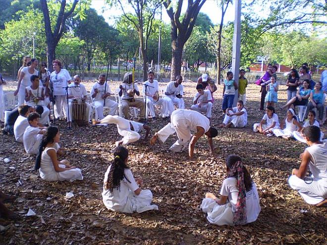 O Centro de Estudos da Cultura Ancestral Brasileira – Lenço de Seda-Cecab –  foi fundado, em 1977, por Reginaldo Consolatrix Maia, o mestre Veio