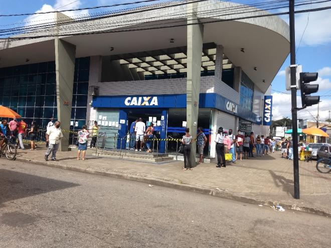 Em grande parte do país, o atendimento ao público acontece entre 10h e 16h