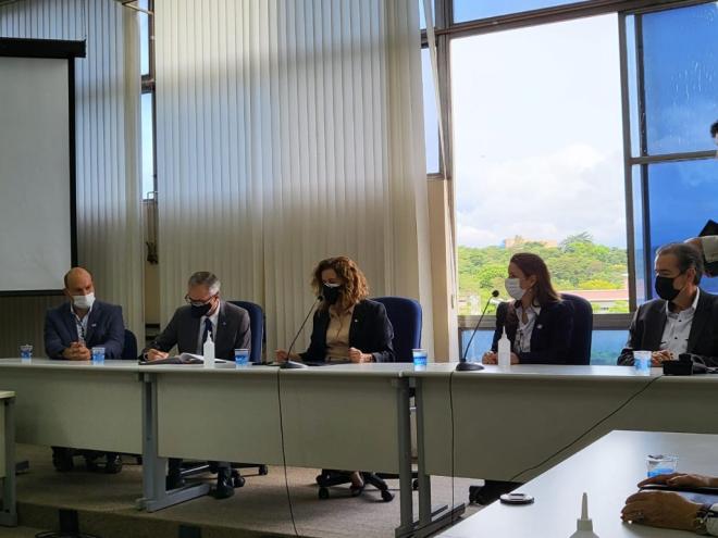 Entidade, que vai inaugurar o Hospital Libertas em BH no próximo ano, assina protocolo de intenções com a instituição de ensino 