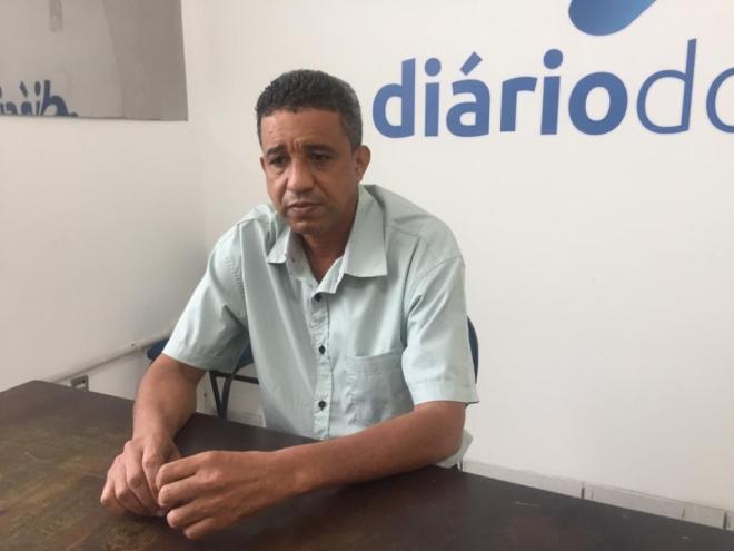 O presidente do clube, João Pedro da Silveira Neto, o Pedrinho, é acusado de não cumprir com os contratos trabalhistas com as atletas