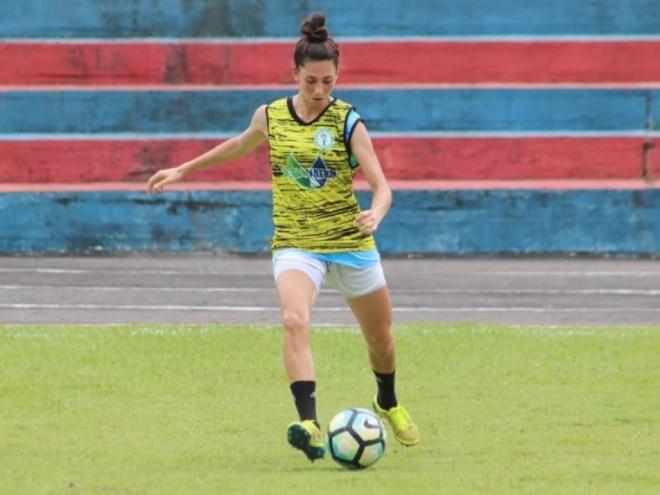 Gabriele Silva defendeu o Social no Estadual deste ano e hoje se questiona se vale a pena seguir na profissão
