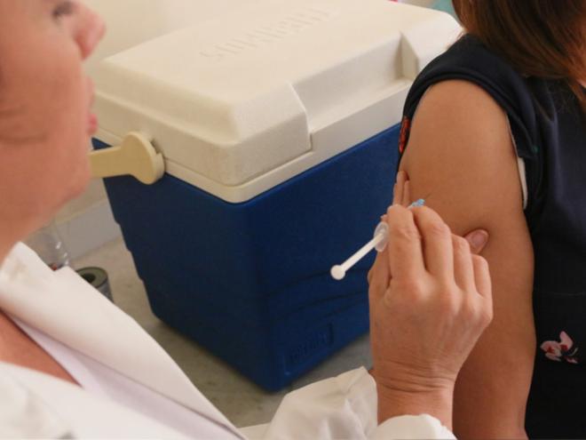 Serão aplicadas segunda dose em adolescentes vacinados até 5 de novembro e terceira dose para quem recebeu a segunda até 26 de junho