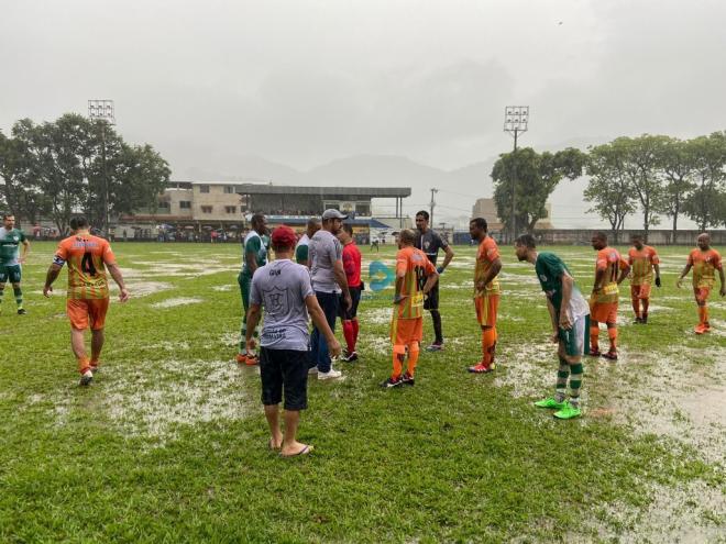 Jogo do último fim de semana foi interrompido por causa da chuva, agora Palmeiras e Limoeiro voltam a se enfrentar