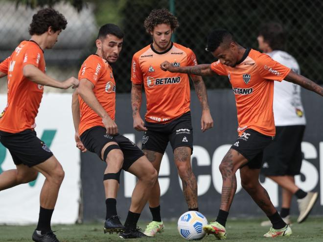 Elenco alvinegro conta os pontos e os dias para soltar o grito de campeão