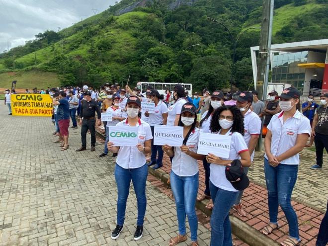 Trabalhadores de empresa em Jaguaraçu pediram agilidade à Cemig em restabelecer fornecimento de energia, interrompido há 22 dias 
