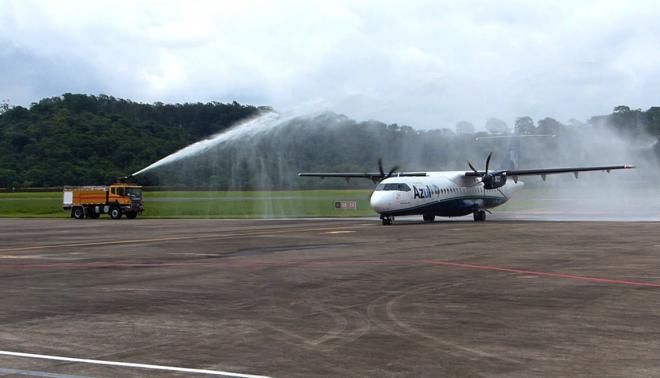 Batismo da aeronave no primeiro voo após a reabertura: De acordo com regulamentação da Anac não é obrigatória a presença do equipamento no aeródromo, que tem movimentação menor que 200 mil passageiros/ano, mas Seinfra garante que serviço será mantido