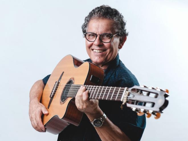 O cantor e compositor Tadeu Franco começa a experimentar as plataformas digitais