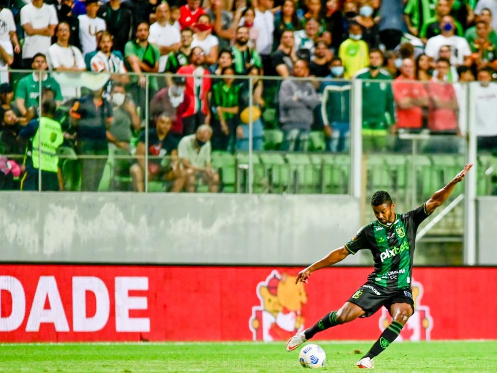 Corinthians vence Red Bull Bragantino e conquista de forma inédita