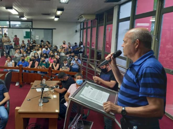 José Vespasiano Cassemiro, o Professor Vespa, foi à câmara explicar mudanças no Fundeb