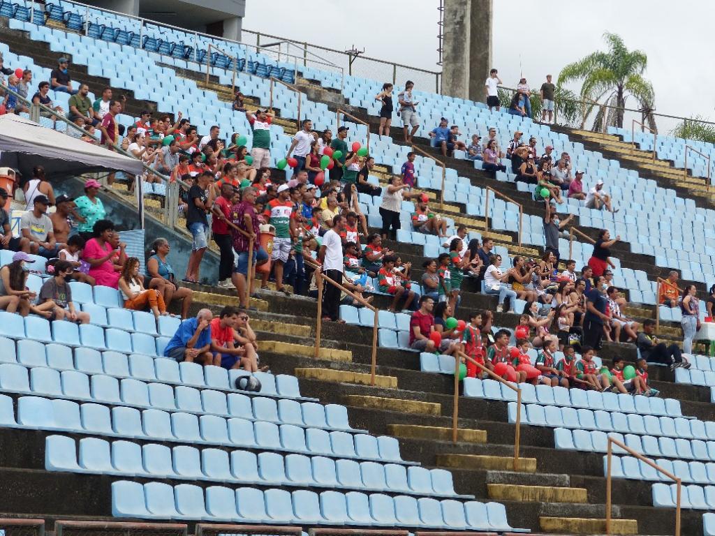 Dezenas de torcedores acompanharam as finais neste domingo