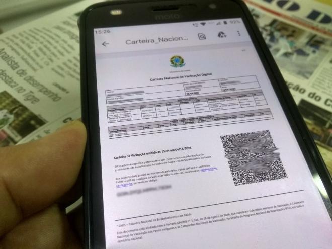 Adoção obrigatória do certificado da vacina enfrenta resistência por parte do presidente Bolsonaro 