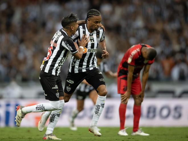 Galo pode até perder por três gols de diferença para o Furacão que conquista o bicampeoanto
