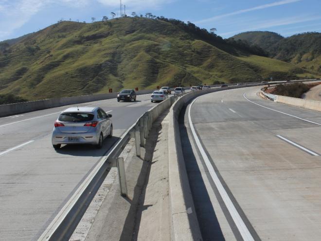 Para o próximo ano, a previsão é que sejam concluídos 66,1 quilômetros de pista duplicada 