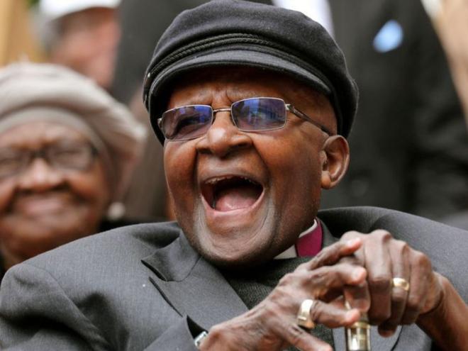Amigo de Nelson Mandela, Tutu deixa legado contra segregação racial