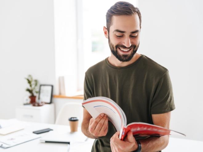 Estão abertas as inscrições para as bolsas de estudo integrais do programa Sherryl Kintu Scholarship Fund, realizado pela Toronto School of Management (TSoM)