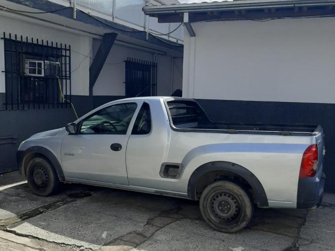 Chevrolet Montana, que supostamente foi usada para o transporte do corpo da vítima,  será submetida a exames com reagentes em busca de vestígios de sangue 