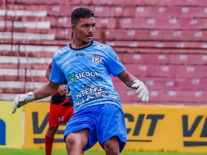 Tomate foi substituído na hora de tentar defender o pênalti cobrado pelo jogador atleticano