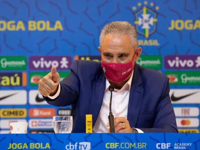 Tite vai convocar a equipe para mais duas partidas das Eliminatórias