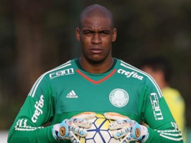 Goleiro não aceitou redução salarial proposta pelos novos gestores