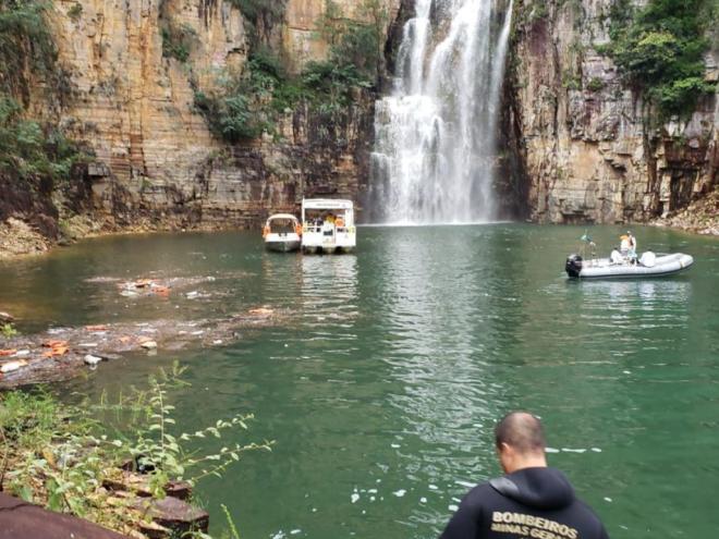 Todas as dez pessoas que morreram na queda de rocha no lago de Furnas foram identificadas, anuncia a PCMG 