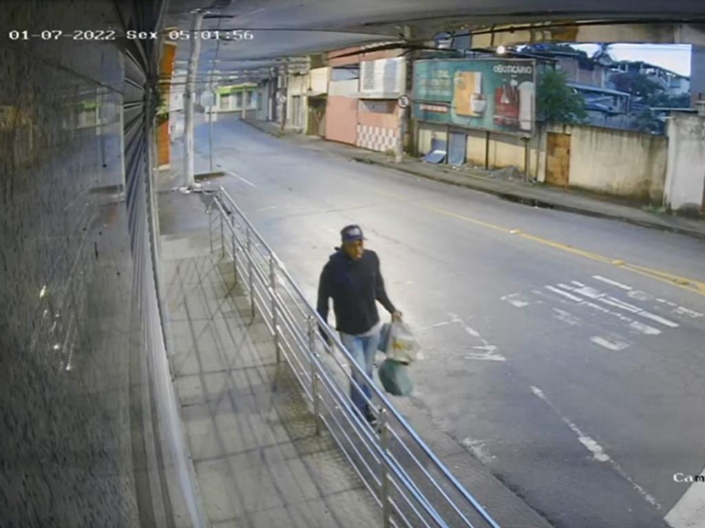 Ele já foi identificado, mas ainda não foi preso 