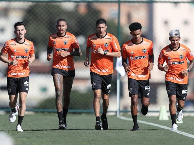O elenco atleticano terá apenas dez dias de preparação antes do Campeonato Mineiro