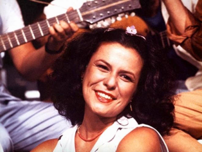 Elis Regina é uma das maiores artistas do Brasil e suas obras transcendem o tempo