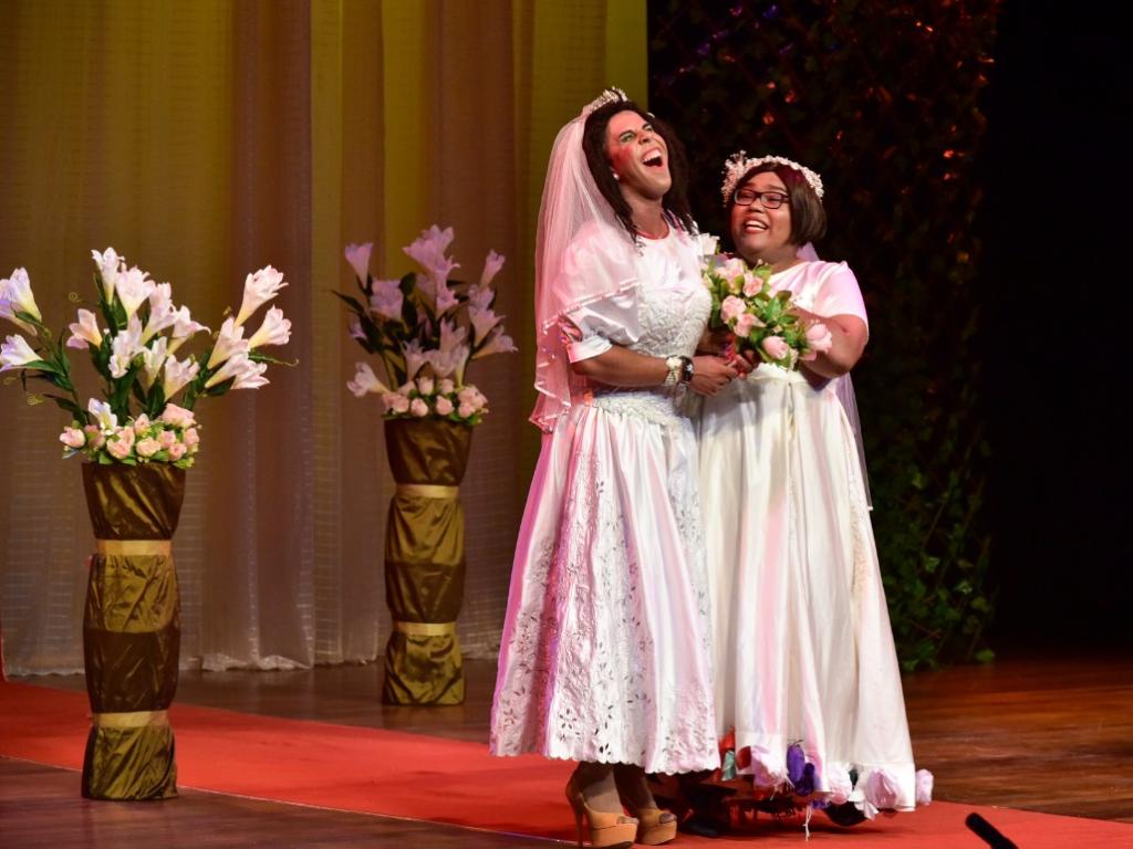 A peça promete ser ''uma festa de arromba'' com muitas gargalhadas e humor