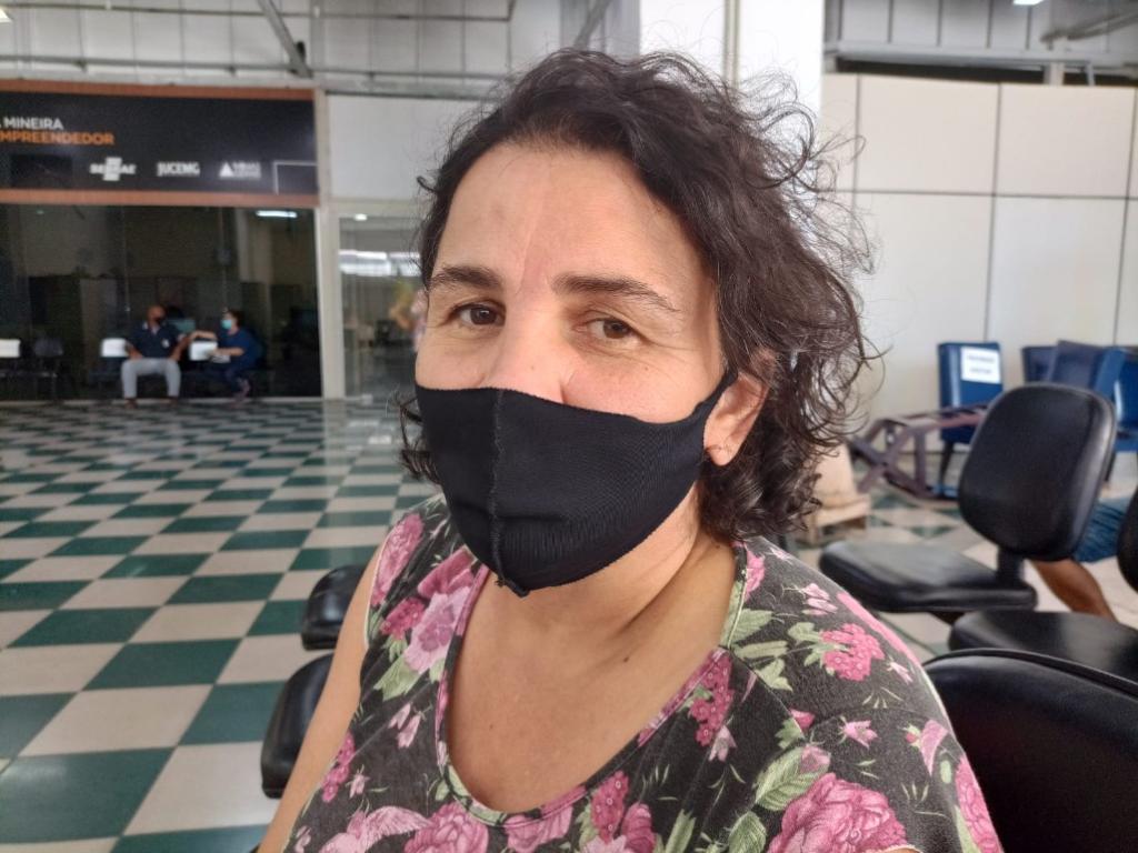Lecy Cândida de Souza Oliveira, 52 anos, avó, Lavrinha, Jaguaraçu. ''Eu sou contra porque as crianças já têm a imunidade alta, é uma intervenção duvidosa. Na minha família os meus sobrinhos e os meus netos não serão vacinados''