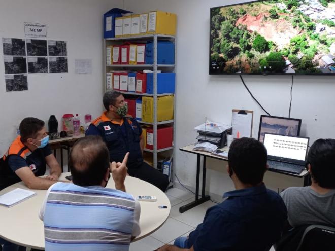 Equipe da Defesa Civil do Estado chegou nesta segunda a Santana do Paraíso para auxiliar na análise dos impactos 