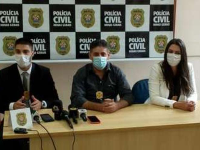 Os delegados Eduardo Hilbert, Arlen Bahia e Virgínia Almeida explicaram que o homem oferecia R$ 100, R$ 150 para mulheres de 18 a 25 anos, que não tinham renda fixa, pedia foto ou vídeo íntimo, oferecia dinheiro e depois exigia mais