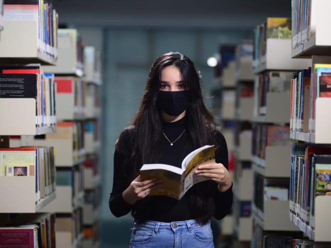 Franciele Zagne conquistou uma bolsa parcial de estudos em um curso promovido pela Universidade de Cambridge, na Inglaterra 