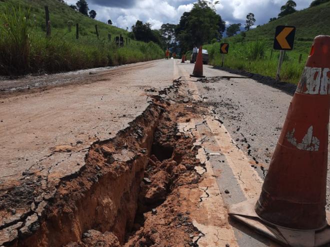 Trecho no Km 31 da MG -111 está parcialmente fechado e DER-MG construirá desvio 