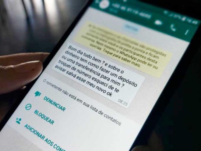 A vítima acreditava, o tempo todo, que estava falando com o filho, que mora no Sul de Minas e também trabalha em outro estado 