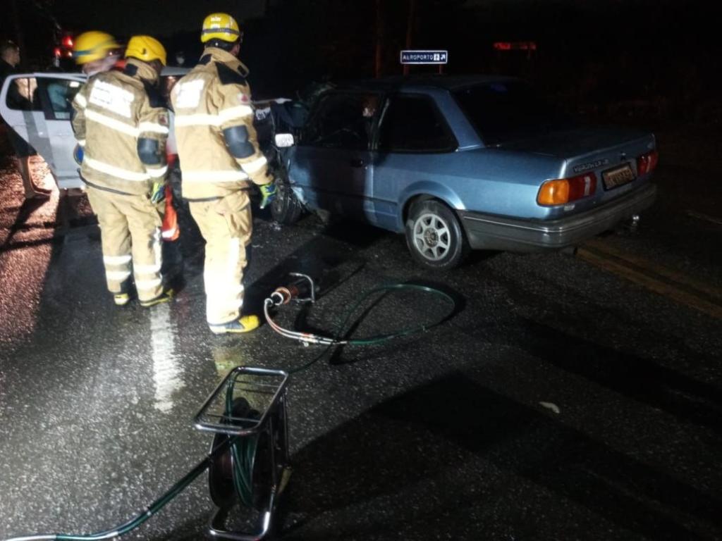 Condutor de Verona ficou preso às ferragens e disse que não se lembrava do que provocou o acidente 