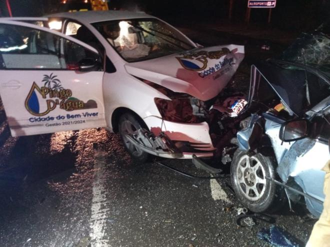 Motorista do carro oficial disse que condutor de Verona iniciou ultrapassagem e causou o acidente 